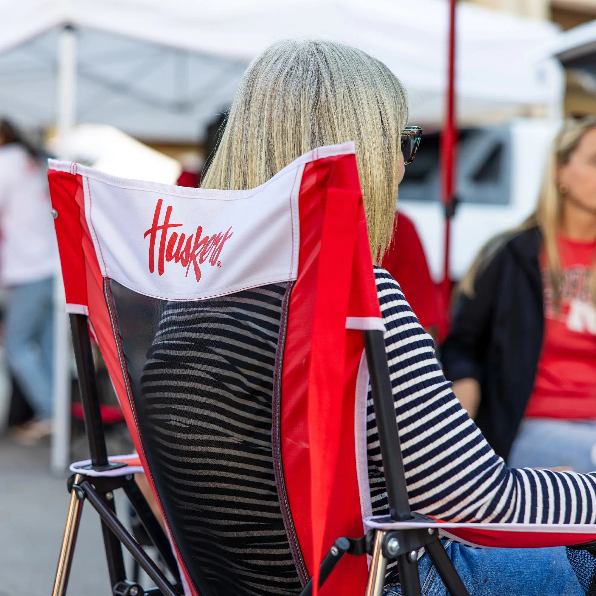 Luxury Camp College Comfort Pro Rocker - Nebraska Cornhuskers - Choice 161 - Patented Spring-Action Rocking Chair for Camping Detail